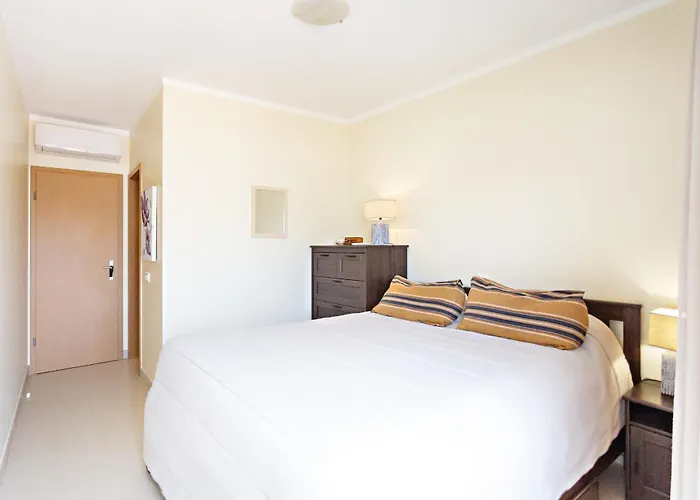 Cb - Rivendell アパート